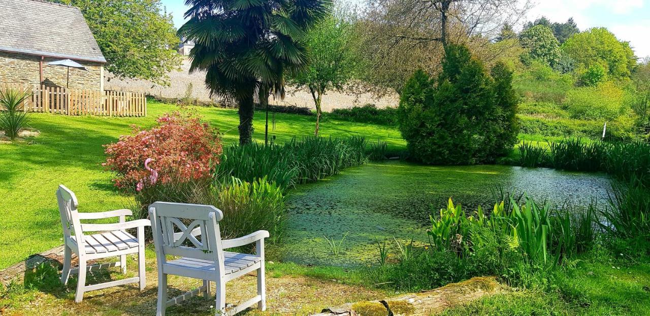 Le Vieux Moulin Gites - A Charming Stone Cottage With Garden View And Seasonal Pool Guégon Εξωτερικό φωτογραφία